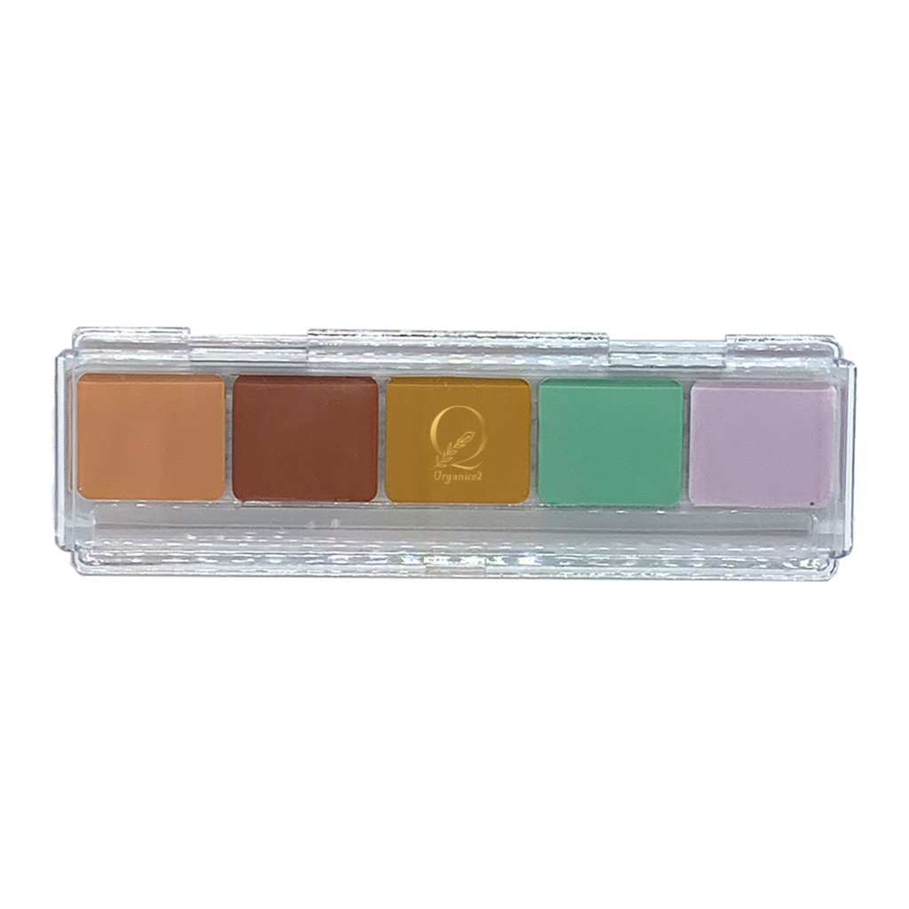 viaGlamour image of a Concealer Tray